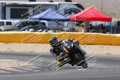 media/Apr-10-2022-SoCal Trackdays (Sun) [[f104b12566]]/Turn 2 (1135am)/